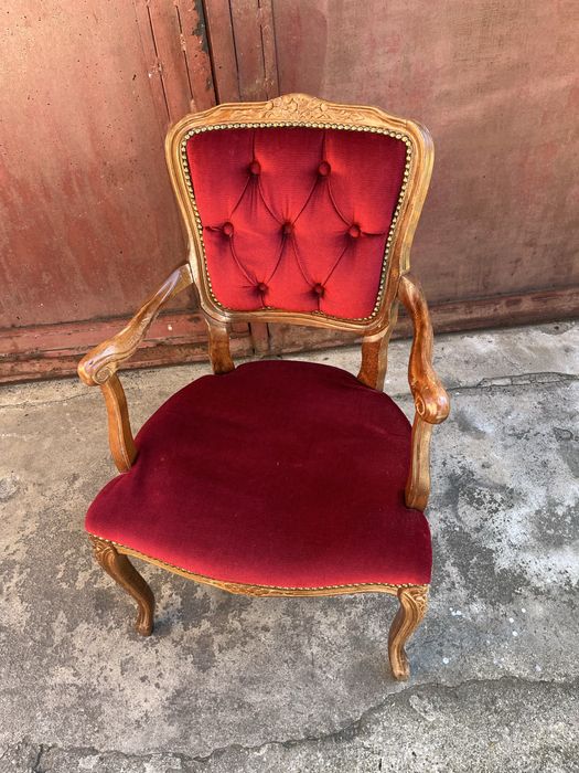 Krzesło fotel e stylu Ludwika rzeźbione dekory drewno