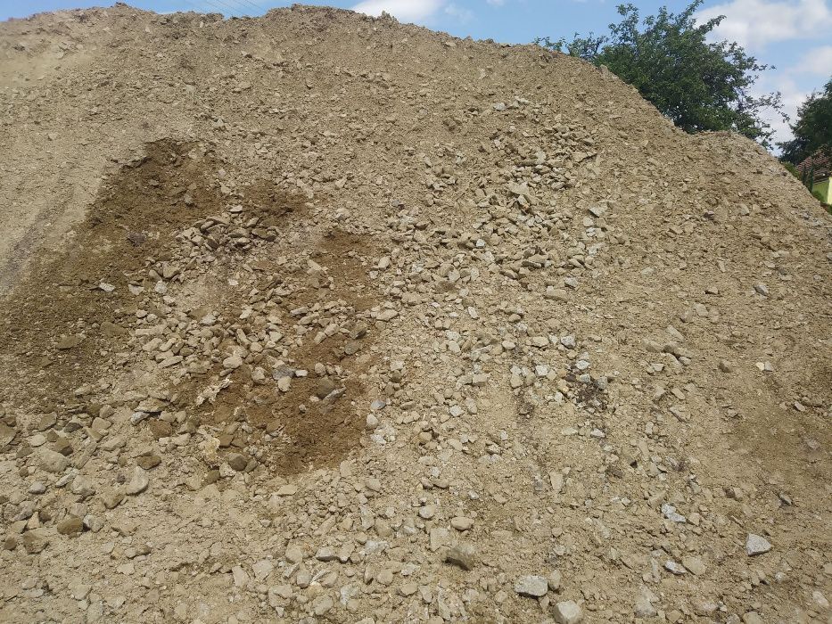 Sprzedam humus ziemię na ogródki oraz piasek i kruszywo granitowe