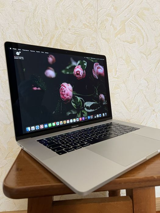 MacBook Pro 2019 року