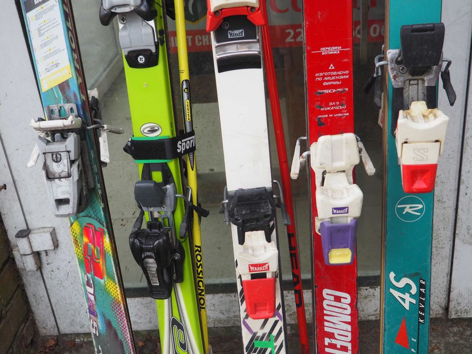 narty, róznej wielkości okazja