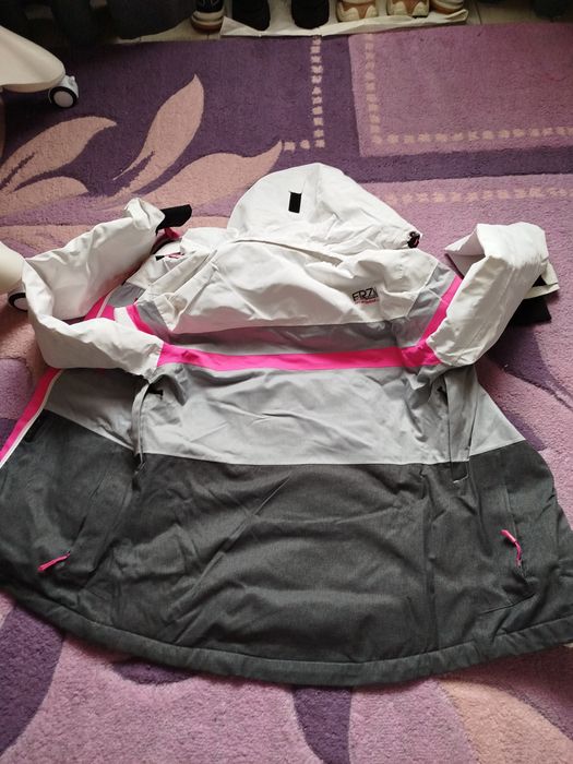 Лижна куртка на дівчинку