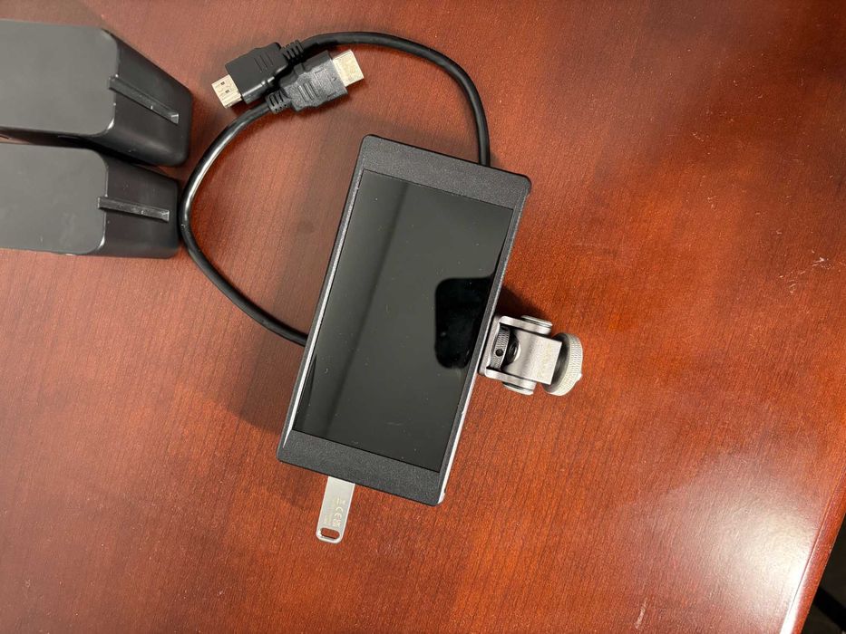 Monitor PortKeys PT6 + (2x NPF-970 + Carregador)
