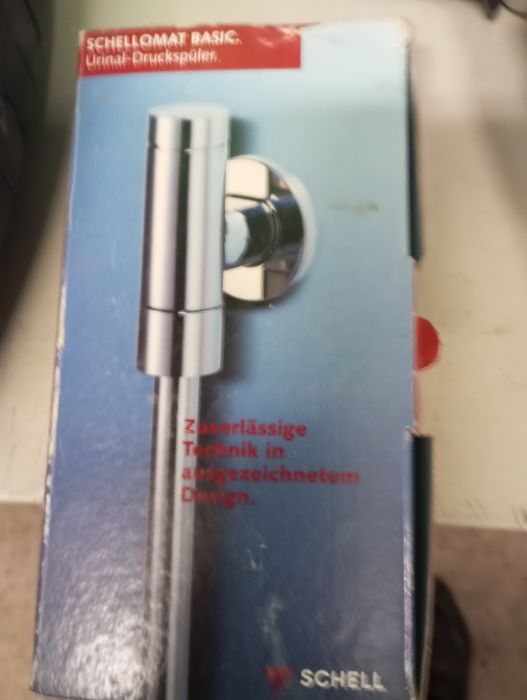 Natynkowa spłuczka ciśnieniowa do pisuaru SCHELLOMAT Basic