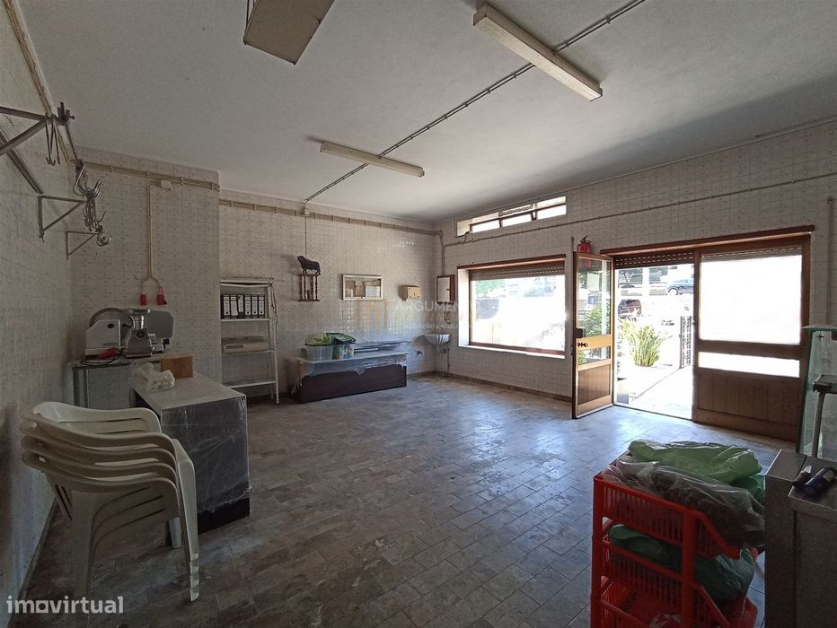 Loja  Arrendamento em Nogueira e Silva Escura,Maia