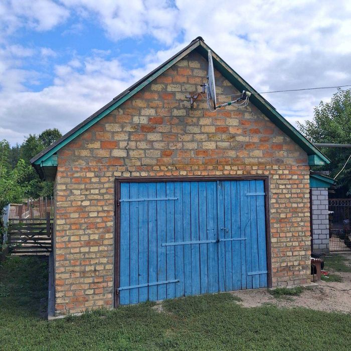 Розкіш Тиші: На Продаж Виставлено Заміський Будинок