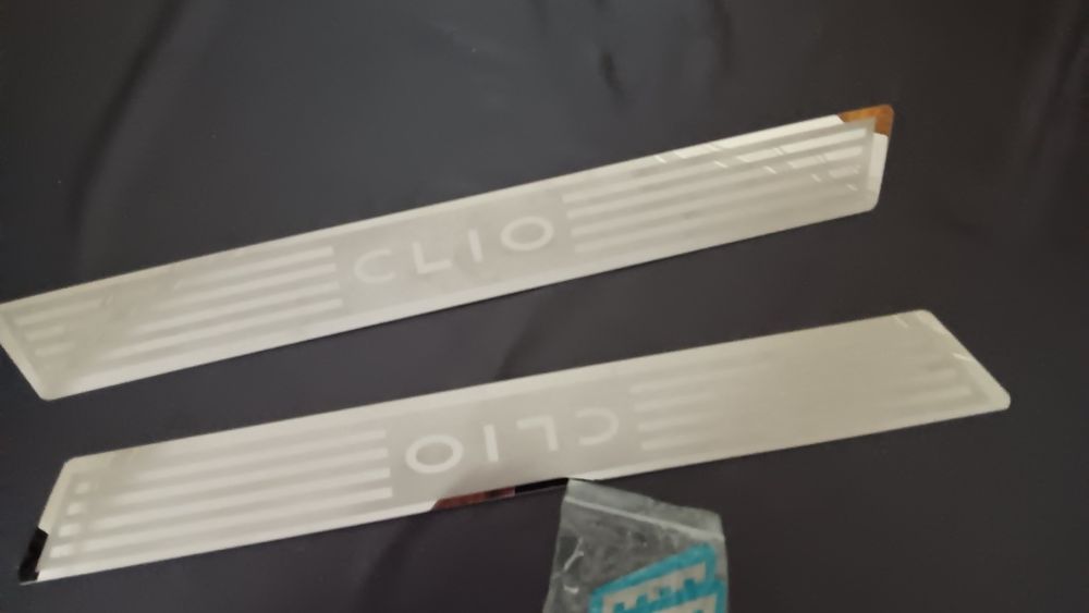 Frisos Soleira da porta Renault Clio