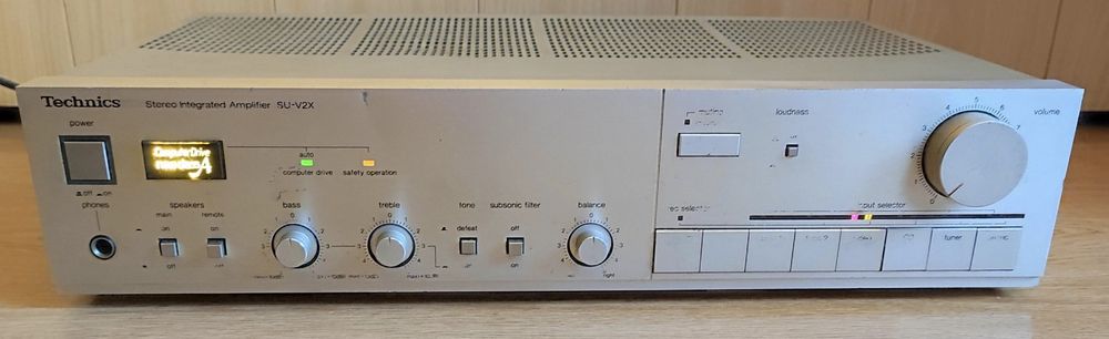 Technics  SU-V2X