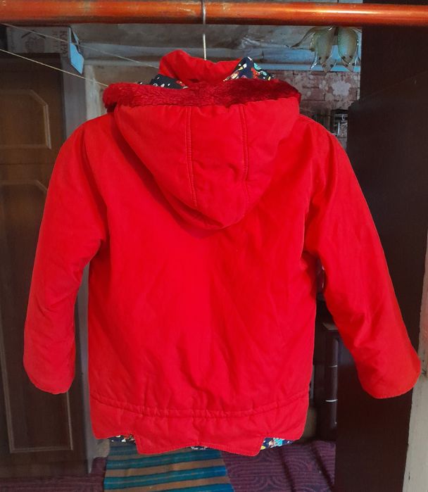 Курточка на девочку