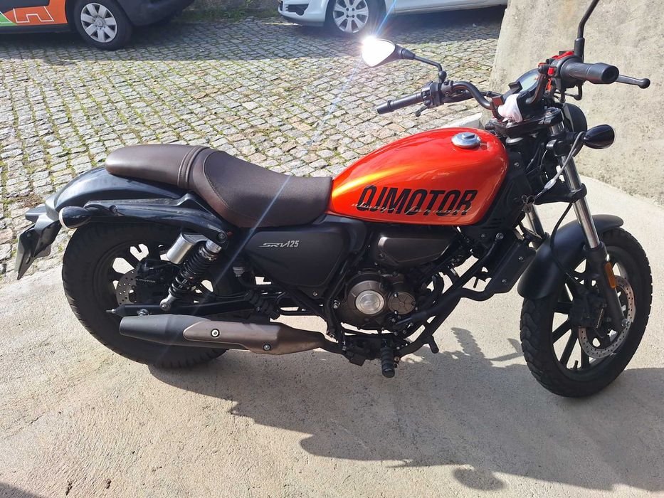 Moto QJ Motor 125cc SRV 125cc