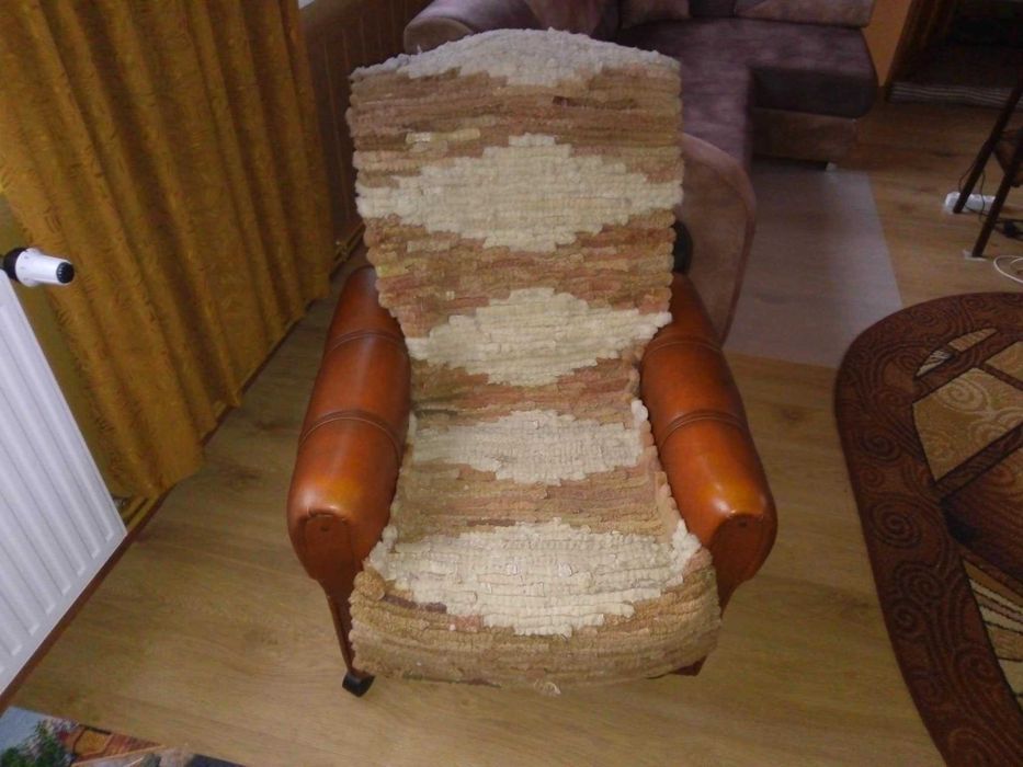 Narzuta na fotel nakrycie dywanik ze skrawków skór owczych 155cm PRL