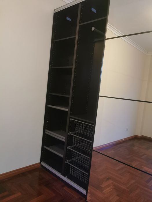 Roupeiro IKEA pax preto