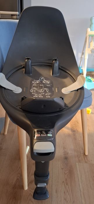 Sprzedam nosidełko CYBEX wraz z bazą