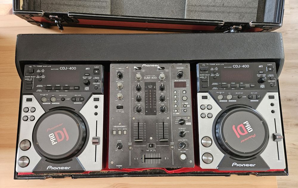 2x CDJ-400 + DJM-400 + case Pioneer DJ