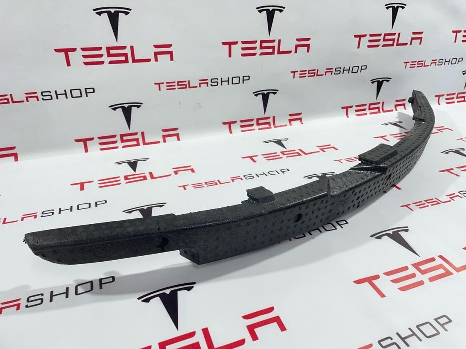 Абсорбер переднего бампера Tesla Model 3 2023 2024 2025