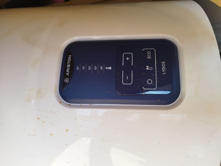 Termoacumulador avariado