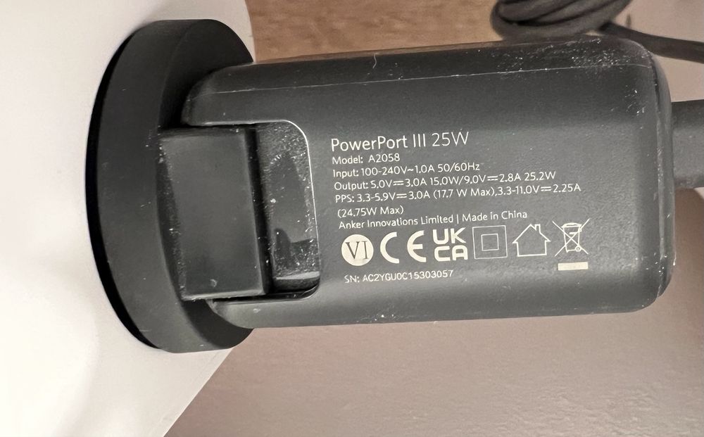 Anker ładowarka indukcyjna z powerbankiem