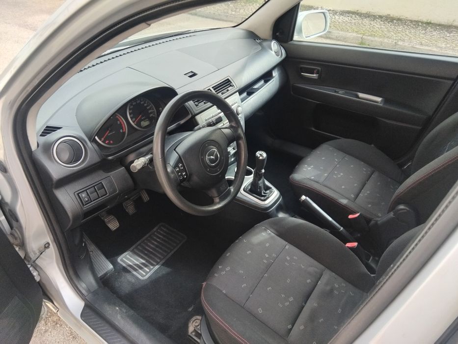 Mazda 2
2007 
Motor 1.4 diesel 
5 lugares