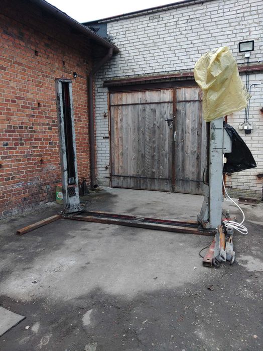 Podnośnik dwukolumnowy