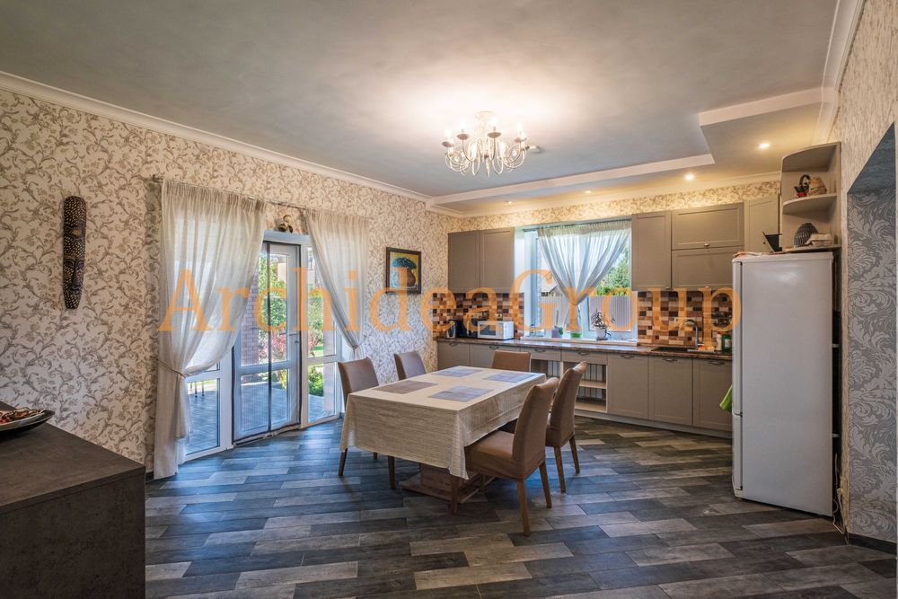 Чудовий 2-х повер. будинок 186 м2 в Ворзелі