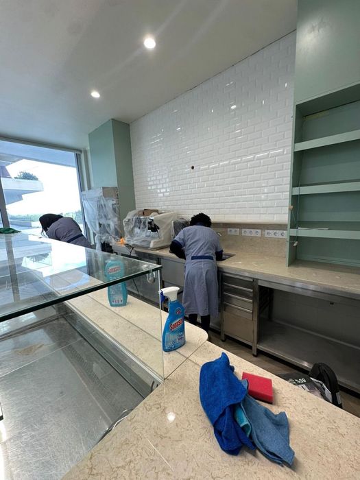 Serviços de Limpezas doméstica e Comercial| Cleaning Services