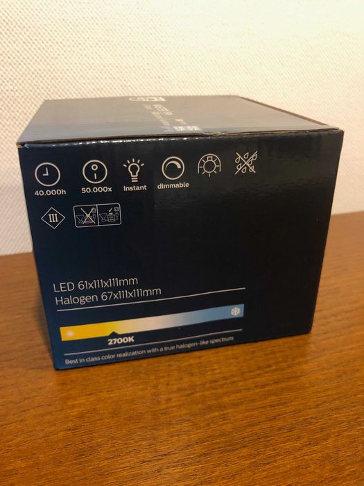 Reflektor Philips  LED G53 AR111 10.8W 600lm  Ciepła Biel 2700 K
