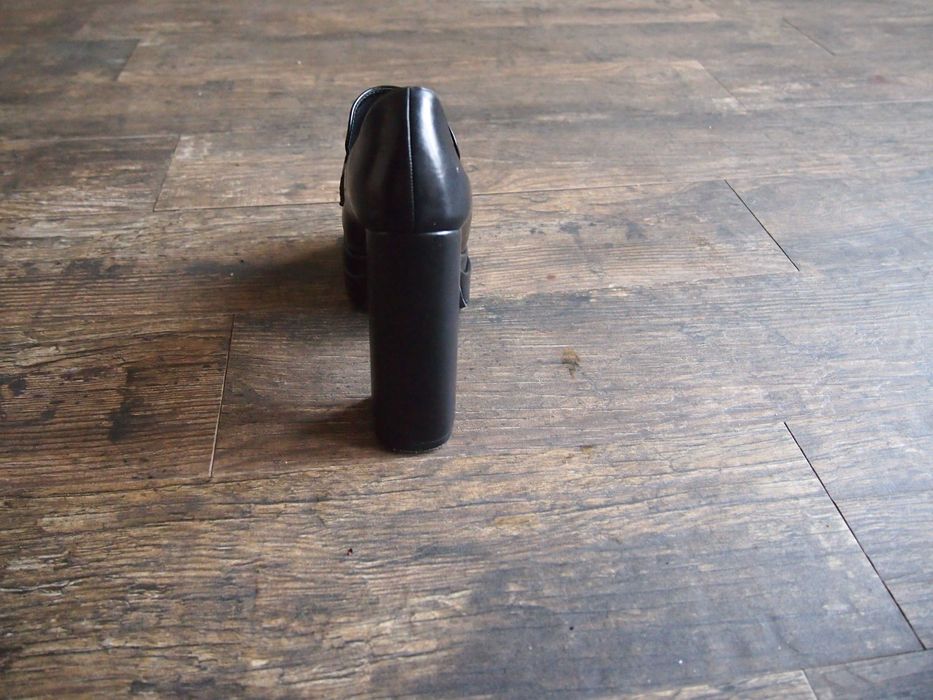 Buty  damskie czarne firmy DeeZee