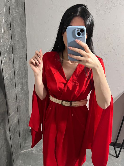 Czerwona sukienka midi