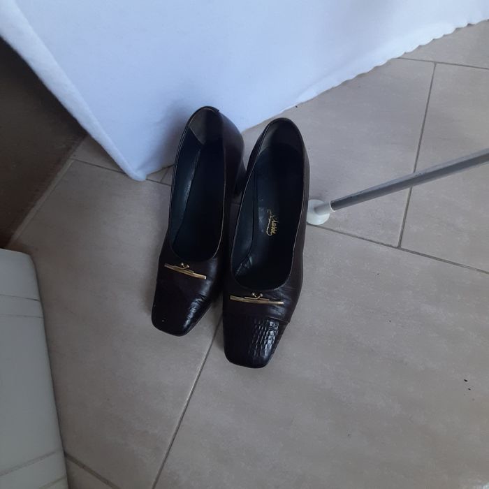 Sapatos em bom estado