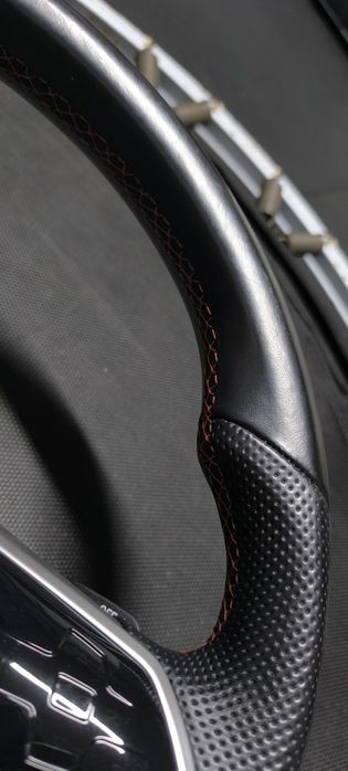 Volante VW Golf 8 GTI c/ patilhas