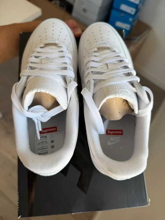 Nike Air Force 1 Supreme R. 39