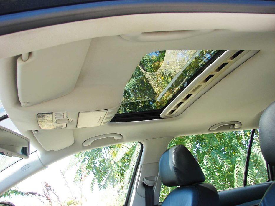 Skoda Octavia 1.8 TSi механика 6-ст 2011 год (максимальная комплектация)