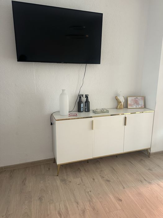 Lokal plac Neptuna , swietna  lokalizacja .