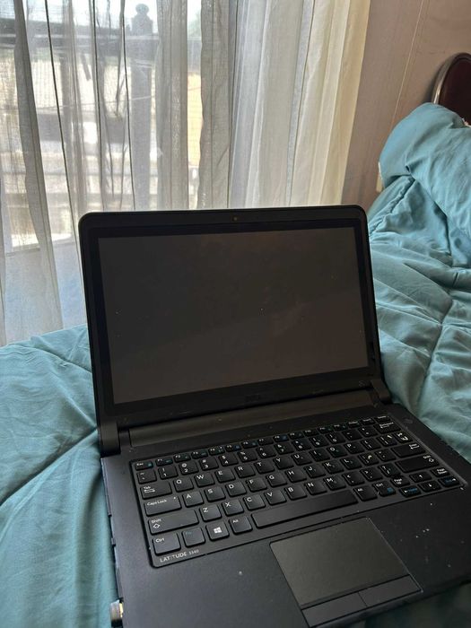 Dell Latitude 3340 Tátil 14 polegadas- SSD Novo Pronto a utilizar