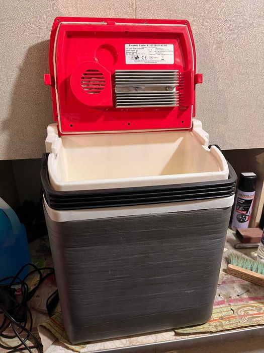 Автохолодильник  12V/230V  EZetil Electric Cooler E212224 S