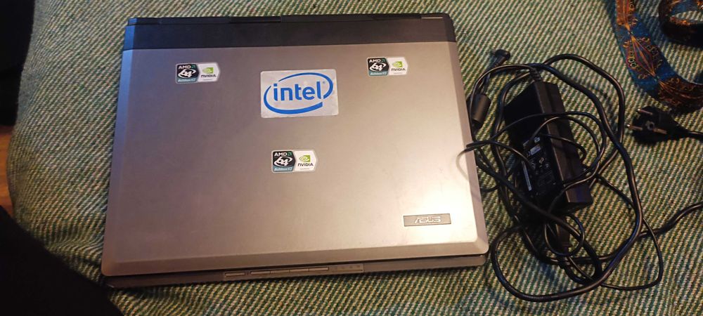 Ноутбук Asus A6000