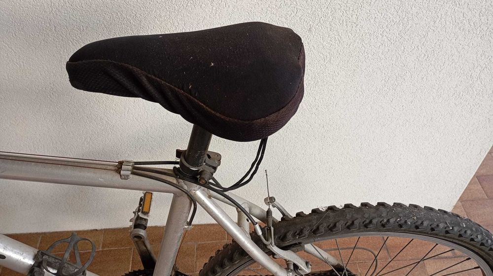 Bicicleta cinzenta de montanha - COOPER