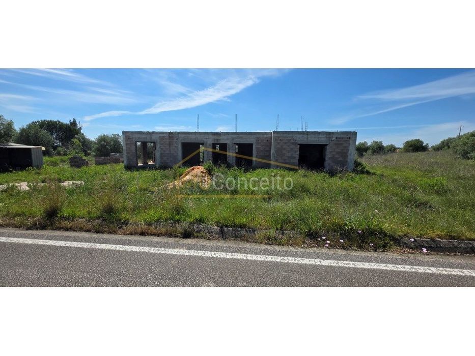 Moradia T3 | Torres Novas - Espaço Exterior | Possibilidade escolha...
