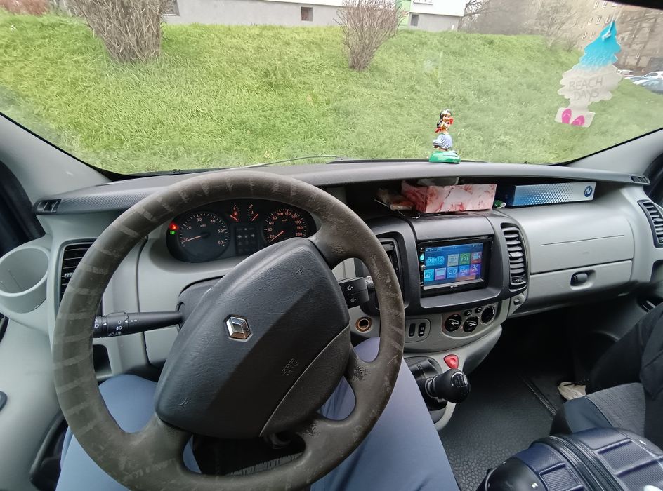 Renault Trafic MK2 1.9dCi 80km 9 osób