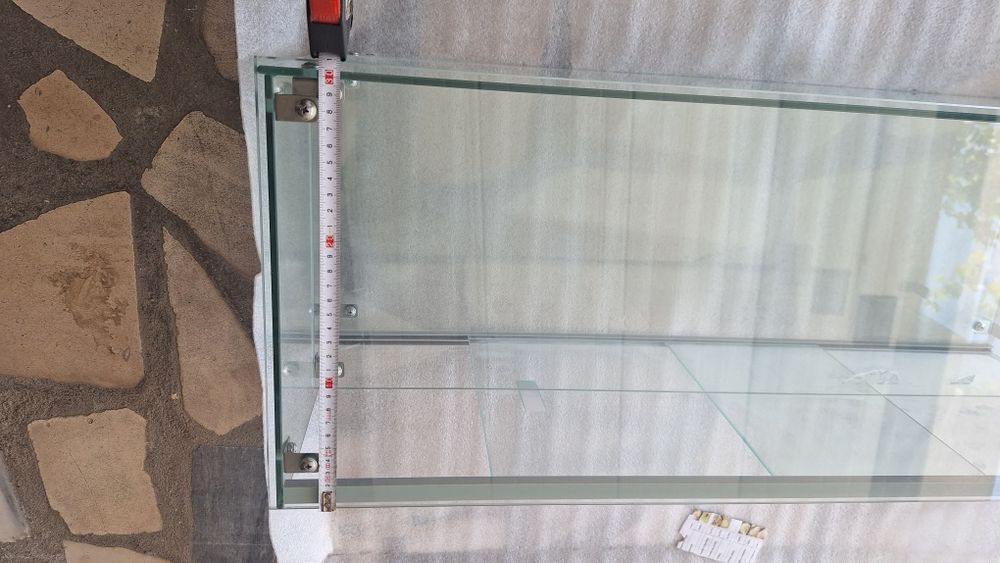 Vitrine de  Bar com prateleira