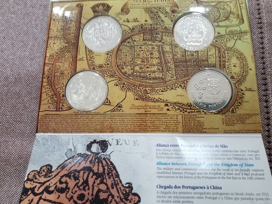 Moedas antigas em prata portuguesas.