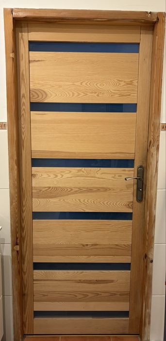 Drzwi sosnowe  prawe 80.