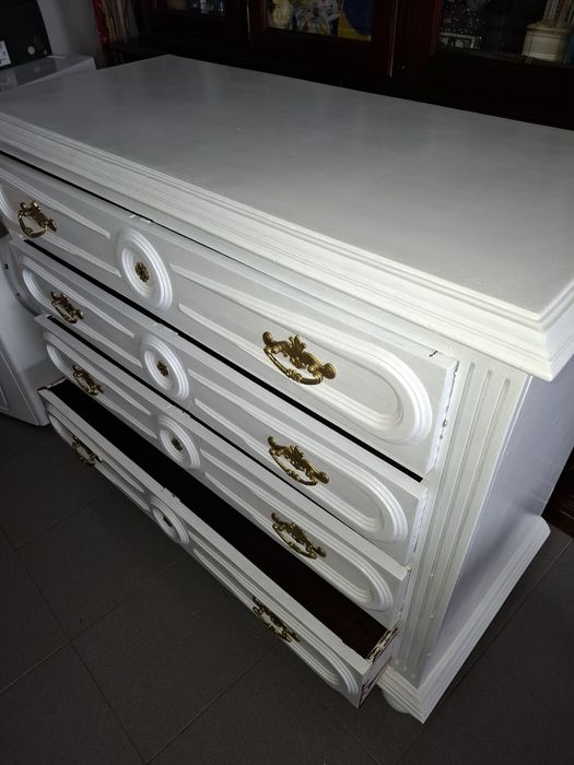 Vendo cómoda para quarto