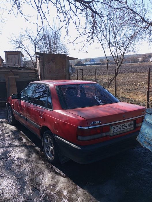 В продажі мазда 626 на ходу