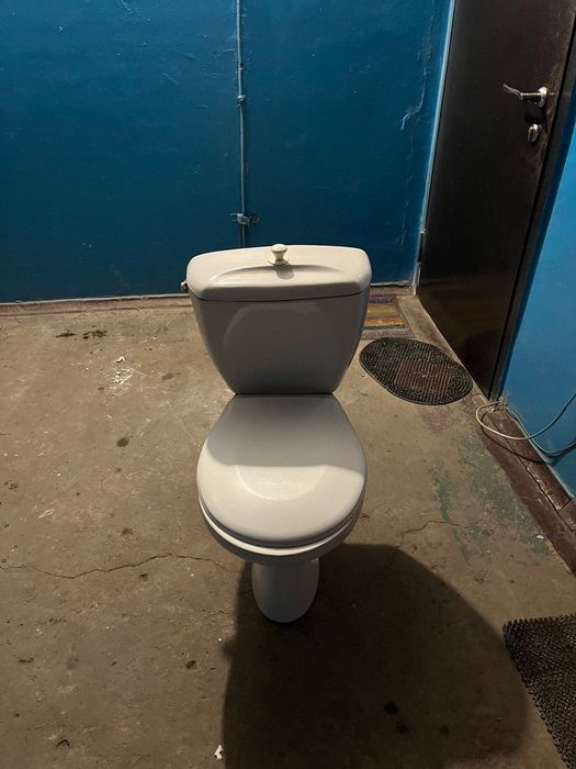 Унитаз  с бочком