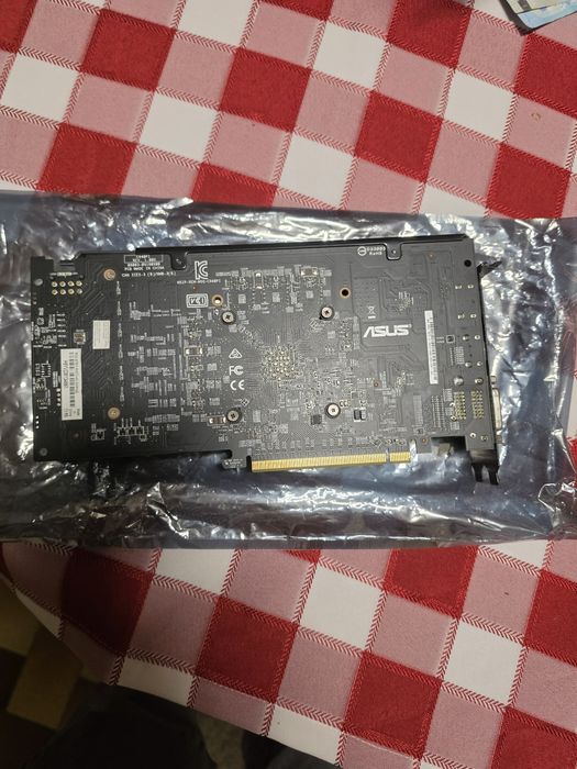 Vendo rog strix  rx 570 4g