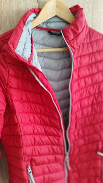 Kurtka przejściowa pikowana czerwona