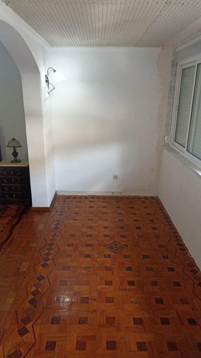 Alugo quarto Grande na Ramada