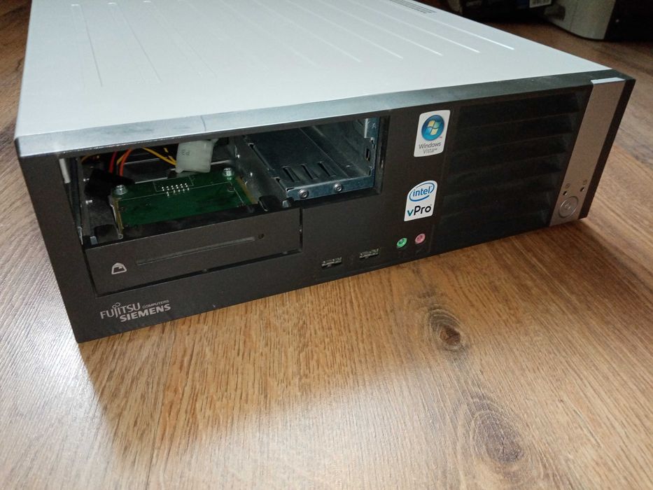 Komputer Fujitsu Siemens Esprimo E5925 / Core 2 Duo E7500 / BRAK DYSKU