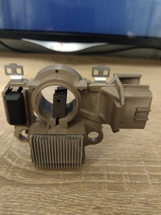 Регулятор генератора Мітсубіші Аутлендер (CU5)