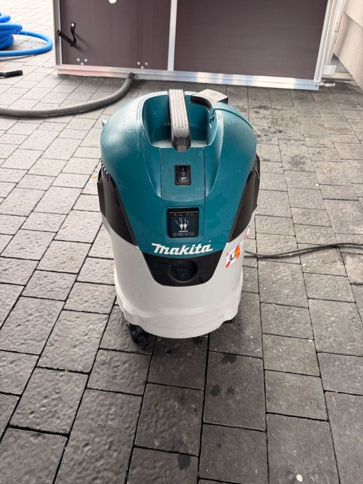 Odkurzacz przemysłowy Makita VC2512 L
